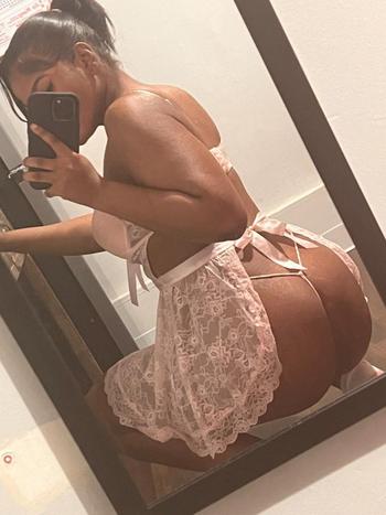 Zoey, 22  female escort, Rochester