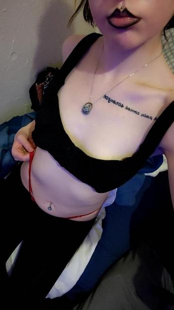 585-688-3337, 24  female escort, Rochester