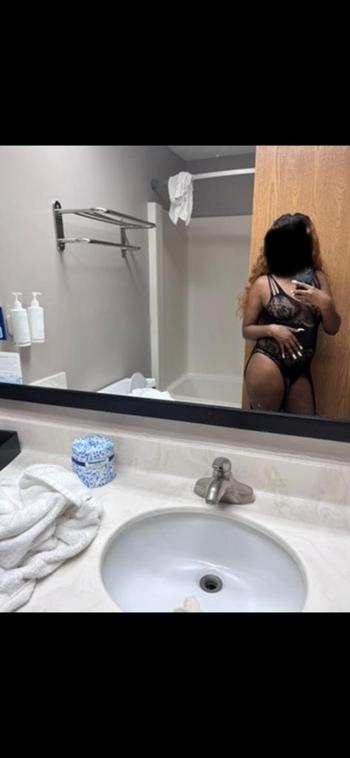 Shimmer, 31  female escort, Rochester