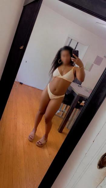 585-437-9740, 21  female escort, Rochester