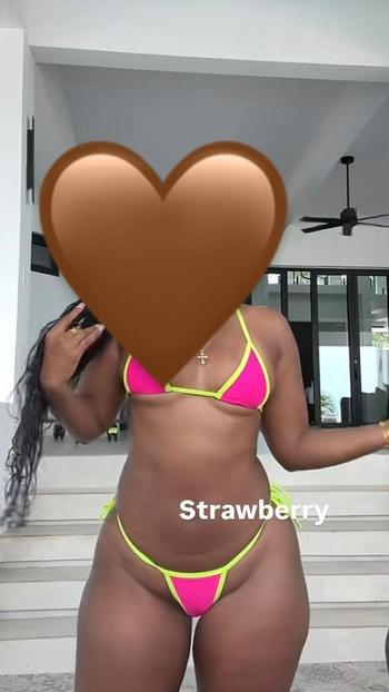 Pixie, 27  female escort, Rochester